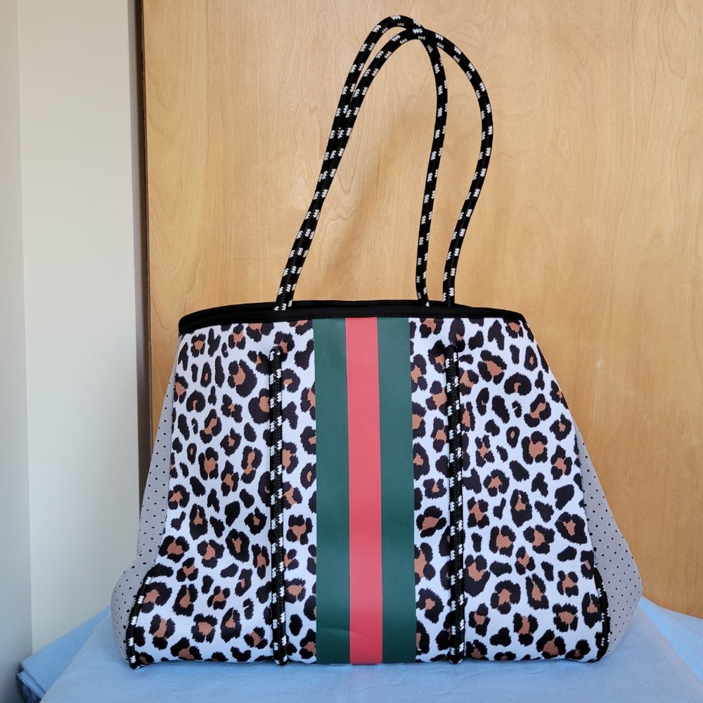 NEW Women's Leopard Neoprene Tote Bag & Wallet Set - MULTIPURPOSE ENORMOUS SPACE - Picture 3 of 10
